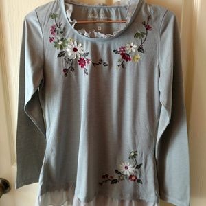 Embroidered t shirt by North River Outfitters sz S